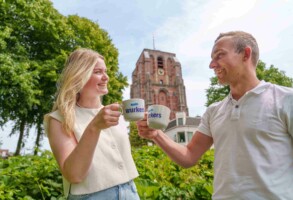 Annewieke en Henk koffie